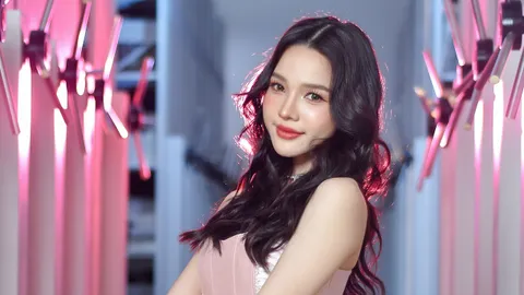 “ต้นข้าว อาร์สยาม” สลัดหน้าร้าย เปลี่ยนมาสวยเซ็กซี่ ฉายแววนางเอก