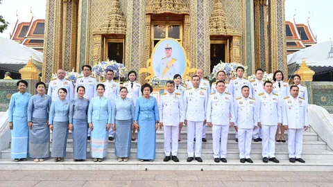 มท.จัดพิธีตักบาตรถวายพระกุศลวันคล้ายวันประสูติเจ้าฟ้าทีปังกร
