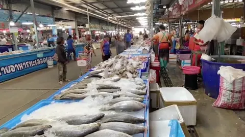 แม่ค้าซีฟู้ดกุมขมับ อากาศร้อนจัดอาหารเสียง่าย ต้องสั่งน้ำแข็งมากกว่าเดิม