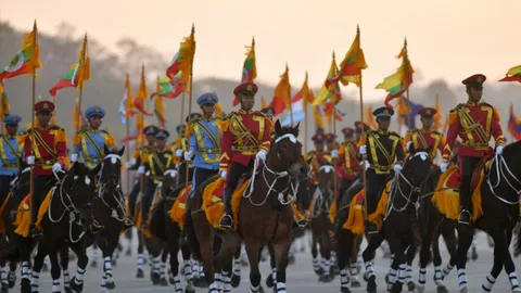 เกมพลิก ทหารพม่าเกือบ 1,000 มุ่งสู่เมียวดี ยึดคืนเมืองสำคัญใกล้ชายแดนไทย