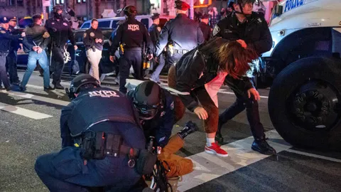 เครียด ตร.นิวยอร์กบุกมหา’ลัยโคลัมเบีย จับ นศ.ประท้วงอิสราเอลโจมตีกาซา