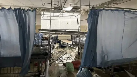 พายุฤดูร้อนถล่มอุตรดิตถ์ เสียหาย 9 อำเภอ พัดโรงพยาบาลพังยับ รวม 4 ชั้น