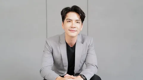 แห่คอมเมนต์ "นิว-วงศกร" หลังโพสต์คลิปถูก "นาว" บอกเลิกในฝัน พร้อมตั้งคำถามควรทำยังไง