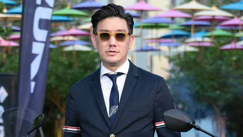 “บุรินทร์” เล่าโมเมนต์คลั่งรัก “แหม่ม-สิชล” เจอกันครั้งแรกเมื่อ 32 ปี