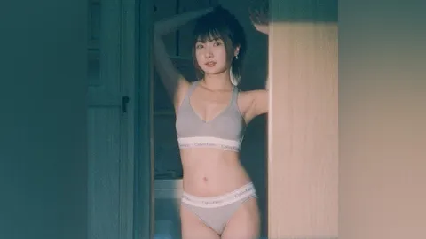 โอตะตุยตาหลับ "ไข่มุก–วรัทยา" โตเป็นสาวเต็มตัวโชว์ใส่บิกินีเซ็กซี่สดใส