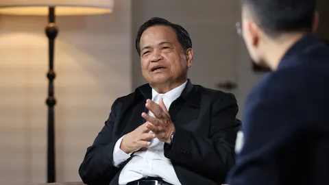 ดาวพฤหัสย้าย 2567 ทำนายดวงนายกเศรษฐา ปลายทาง "ทักษิณ"?