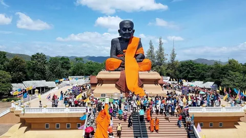 หลวงปู่ทวด เข้มขลัง แขวนแล้วไม่ตายโหง