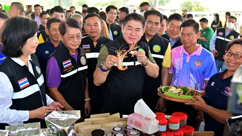"ธรรมนัส" นำทีมเกษตร ลงพื้นที่รับฟังปัญหาและความต้องการเกษตรกรที่ จ.นครปฐม