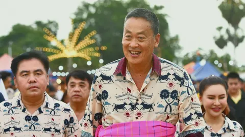 นายกฯ สวมเสื้ออัตลักษณ์เพชรบุรี สั่งแก้กฎกระทรวงขยายเวลาแข่งวัวลานถึง 6 โมงเช้า