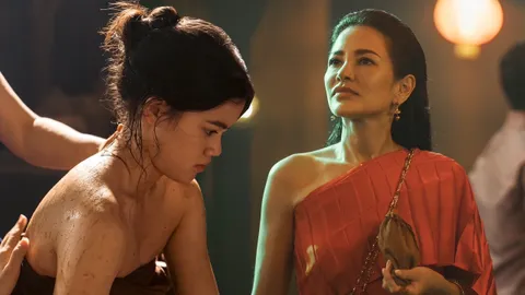 “ชาร์เลท” สู้ถวายหัว โดน “อ้อม” เตรียมจับเปิดประมูลพรหมจารี ใน “บางกอกคณิกา”