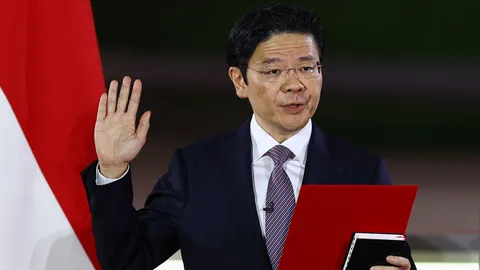 "ลอว์เรนซ์ หว่อง" ทำพิธีสาบานตนเข้ารับตำแหน่งผู้นำสิงคโปร์