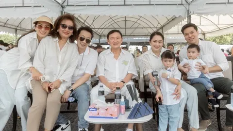 “ทักษิณ” ร่วมยินดี “เต้น” เปิดร้านอาหาร ก่อนร่วมลงเสาเอกกับครอบครัวชินวัตร