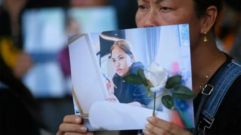 ร่วมส่งบุ้งแน่นวัด ปอสานอุดมการณ์ มวลชนแสดงจุดยืน กรมคุกโต้ผิดพลาดทําตามมาตรฐาน