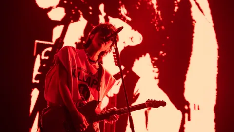 รีวิวคอนเสิร์ต "RADWIMPS" โชว์สดใหม่ มีชีวิตชีวา และการเติบโตอีกก้าวของร็อกแนวหน้าญี่ปุ่น