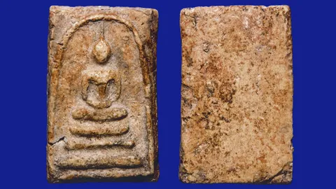 พระสมเด็จวัดระฆัง ทรงเจดีย์พิมพ์ที่ 4