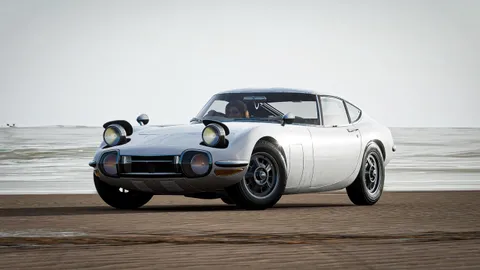 ย้อนอดีต สามห่วงทะลวงคลาสสิก TOYOTA 2000GT