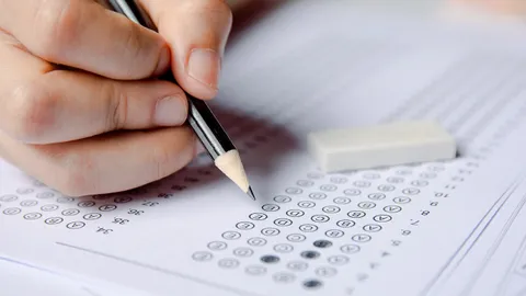 เผยคะแนน O-NET ต่ำกว่า 50% ถึง 15 ปี สะท้อน ศธ.ปรับหลักสูตรยังไร้ผล 