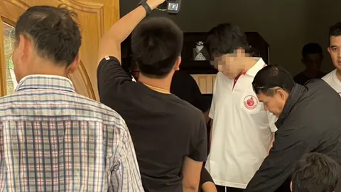 นาทีรวบหนุ่ม 28 ฆ่าหมกคอนโดฯ ขนทองแท่งหนัก 21 บาทหนีไปชุมพร