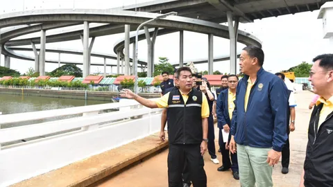 นายกฯ ตรวจการขยายคลองลัดโพธิ์ เดินตลาดบางน้ำผึ้ง สั่งโปรโมตเที่ยวเชิงอนุรักษ์