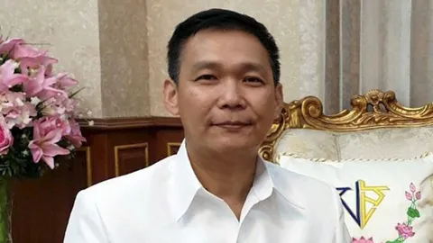 "สุรินทร์ โกรพินธานนท์" ร่วมแสดงมุทิตาจิต แด่พระอาจารย์ที่ได้เลื่อนสมณศักดิ์