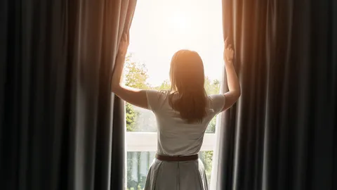 ผ้าม่านเสริมฮวงจุ้ยบ้าน สีผ้าม่านมงคลตามวันเกิด เพิ่มพลังฮวงจุ้ยบ้านเป็นสุข