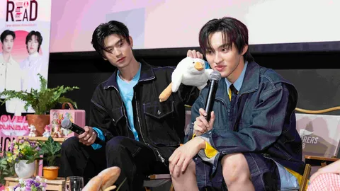 "โทมัส & ก้อง" เสิร์ฟฟิน "Praew Meet & Read"