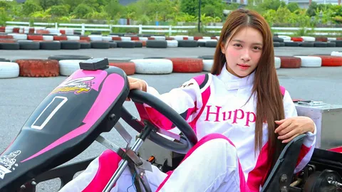 วัดใจกัปตันคนใหม่ "ฮูพ BNK48" ผู้คลั่งไคล้ความเร็ว ในรายการ "นิวพาซ่า"