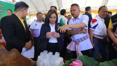 "สมศักดิ์-มนพร" ขน สส.ลุย อุดรฯ ย้ำ ยาบ้า 1 เม็ด ผู้เสพต้องชี้คนขายด้วย