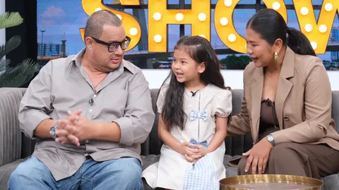 แดนนี่ ศรีภิญโญ เปิดตัวลูกสาว แต่งงานมา 8 ปีเพิ่งมีลูก เพราะย้ายไปอยู่ ตจว.