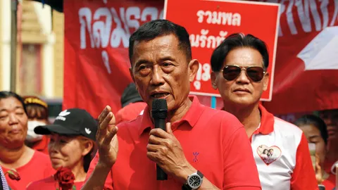 เสื้อแดงหนุนนิรโทษฯ 112 เฉพาะพวกคดีไม่ซ้ำซาก ปัดเอื้อ “ทักษิณ” 