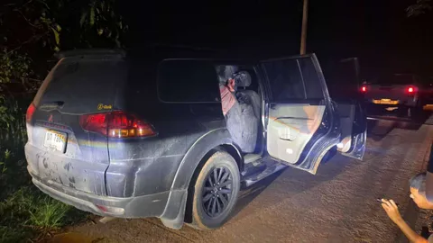 ล่าแก๊งค้ายา ขับรถไล่จับ คนขับหนีรอดทิ้งรถ ตรวจค้นพบยาบ้า 7.25 ล้านเม็ด