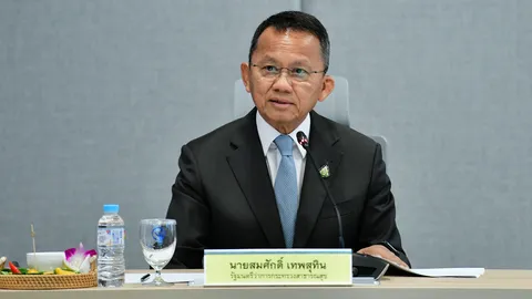 "สมศักดิ์" เร่งตามปัญหา อย.ออกใบอนุญาตช้า ลุยเดินหน้าดัน เศรษฐกิจสุขภาพ