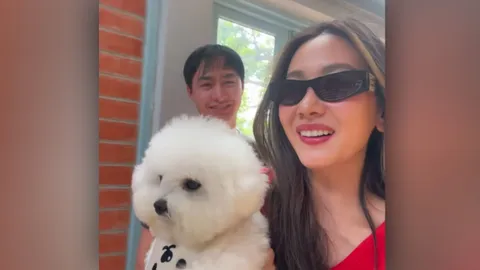 นุ่น วรนุช อวดลุคสวยจึ้ง แต่คนแห่โฟกัสหนุ่มข้างกายหล่อแบบแย่งซีน 