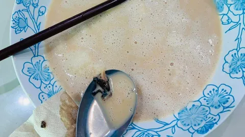 ภาพจำติดตา สาวดูด "กาแฟปั่น" เกือบหมดแก้ว ดันเจอสิ่งสยอง ทำอ้วกแตกหนักมาก