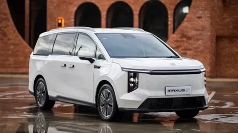 รถตู้ไฟฟ้า MG MAXUS 7 ราคา 1.769 ล้านบาท