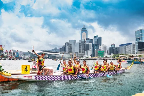 ชวนชมภาพเทศกาลเฉลิมฉลองงานแข่งขันเรือมังกร งานใหญ่ประจำปีของฮ่องกง 