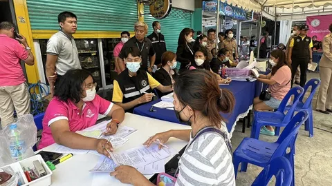 เร่งเยียวยาผู้ค้าตลาดศรีสมรัตน์ จตุจักรตั้งโต๊ะลงทะเบียน การรถไฟเตรียมรื้อถอน