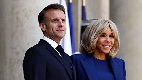 ศาลกรุงปารีสไต่สวนคดีหมิ่นภริยาผู้นำฝรั่งเศส