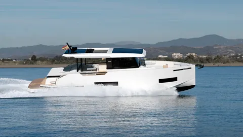 เปิดเรือยอชต์หรู De Antonio Yachts D50 Coupe พร้อมโลดแล่นเจ้าพระยา ราคาเอื้อมถึง