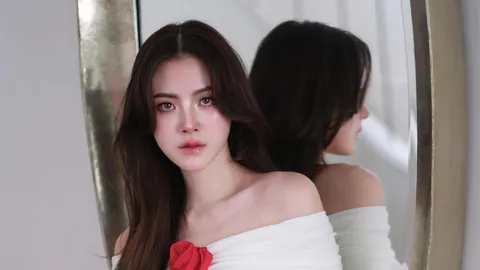 “ใบเฟิร์น” เลี่ยงตอบคำถาม ลดความสัมพันธ์ “นาย” ข่าวลือสุดช็อก! (คลิป)