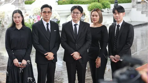 แก๊งบ้านนี้มีรัก ร่วมอาลัย แม่แอ๊ด โฉมฉาย ส่งแม่ครั้งสุดท้ายกลับสู่สวรรค์ 