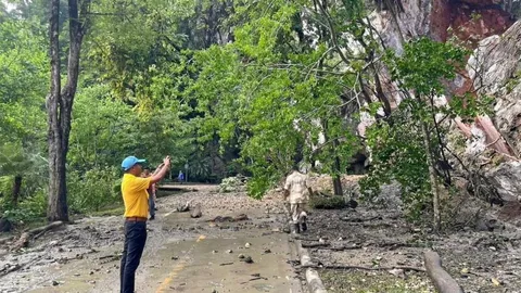 ภูเขาถล่ม