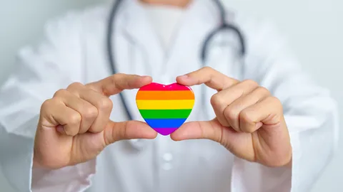 เสนอรัฐตั้งคลินิกเพศหลากหลาย