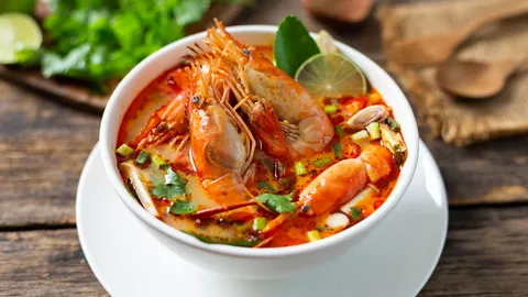 ปีนี้ลุ้น “ต้มยำกุ้ง-ชุดเคบายา” ขึ้นทะเบียนมรดกทางวัฒนธรรมที่จับต้องไม่ได้