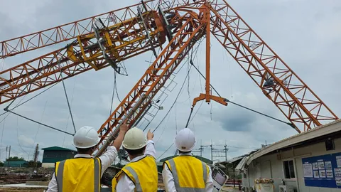 พบสลักเกลียวหลุด เครนถล่มอ่อนนุช ตร.รอผลตรวจโครงสร้าง-แจ้งความเอาผิด