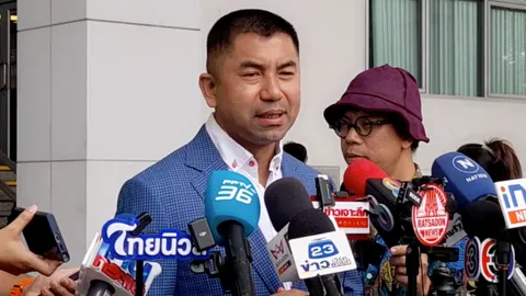 "บิ๊กโจ๊ก" ฟ้องฟันนายกฯ ตั้ง "บิ๊กต่อ" นั่ง ผบ.ตร.ข้ามหัวอาวุโส