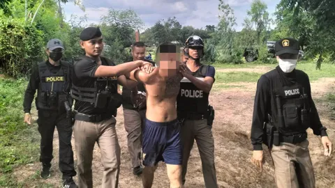 อำมหิต เชือดสยอง "ตัดคอ-หิ้วหัว" หลานป่วยจิตคลั่งโหด ฆ่าตาตัวเอง