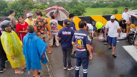 เศร้า กู้ภัยพ่อลูกอ่อน รีบไปช่วยจับงู ฝนตกถนนลื่น จยย.ชนราวสะพานดับ