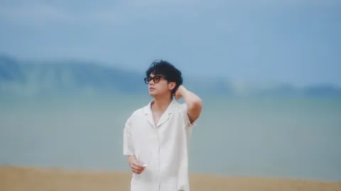 โอบนิธิ ปล่อยซิงเกิล "ที่สุดของเราไม่เท่ากัน" ได้ เติร์ด Tilly Birds ร่วมงาน