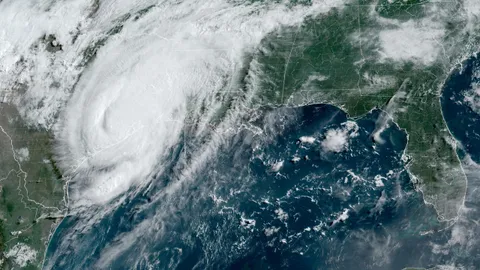 เฮอริเคน ‘เบอริล’ ถล่มเท็กซัส คร่าแล้ว 2 ศพ ไฟดับกระทบ 2 ล้านคน